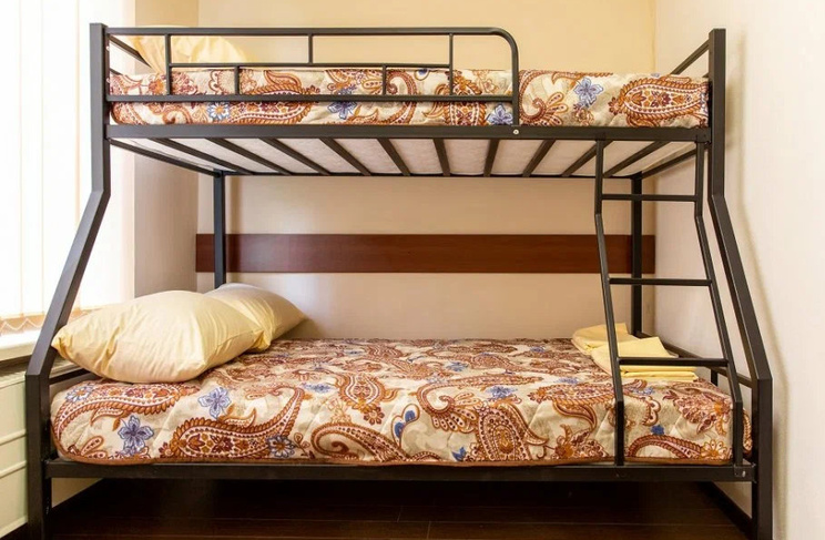 Двухместная кровать