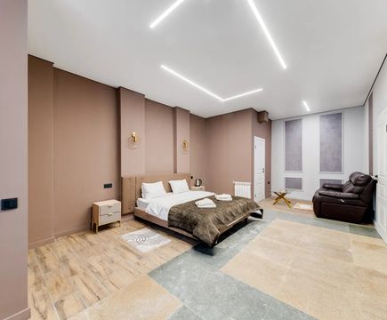 Кровать и диван