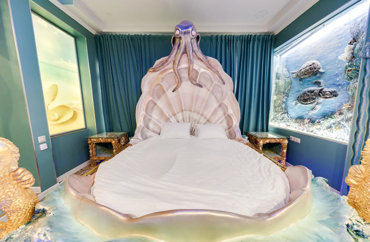 Двухместная кровать