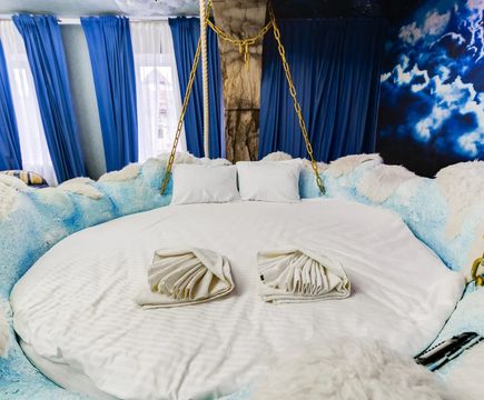 Двухместная кровать