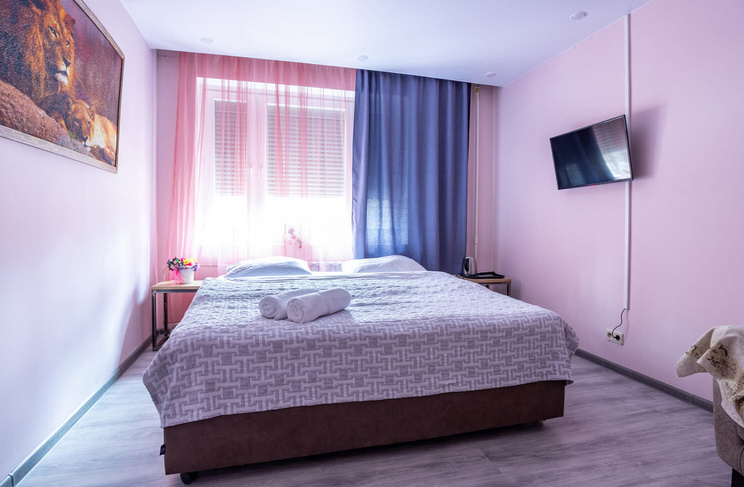 Розовый номер