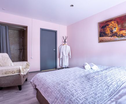 Розовый номер