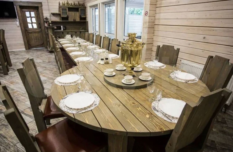 Большой коттедж