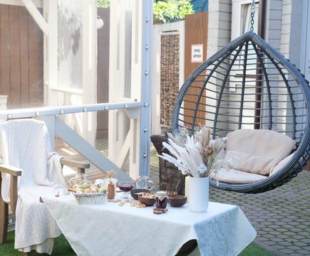 Большой коттедж