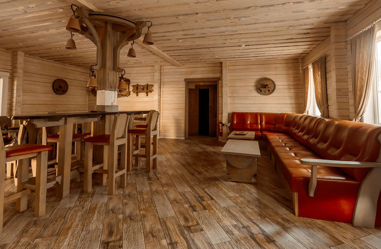 Большой коттедж