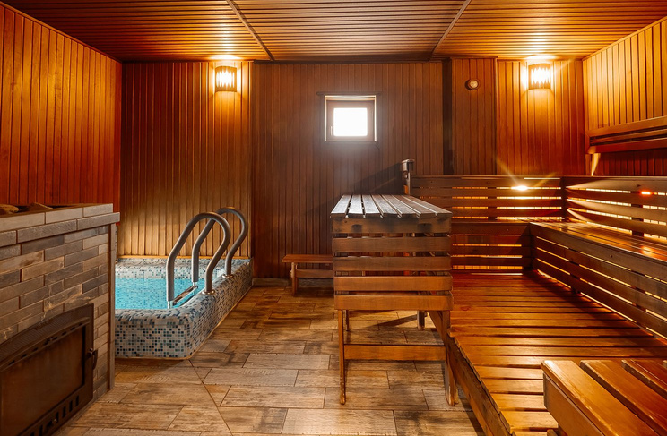 Большой коттедж