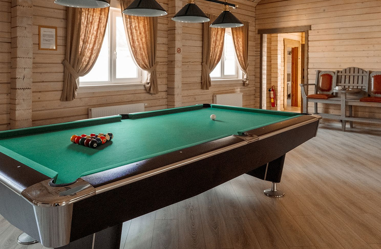 Большой коттедж