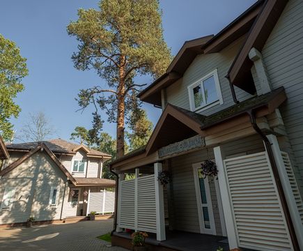 Большой коттедж