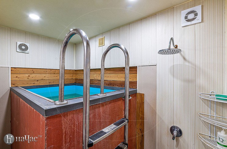 Less на Энгельса, 147