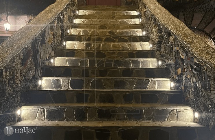 Лестница в отель